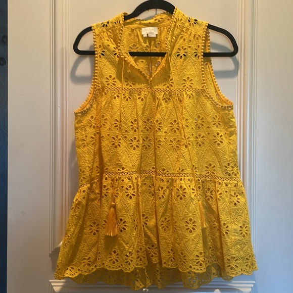 Kate Spade Laser Cut Floral Tank Top Blouse - Picture 2 of 4